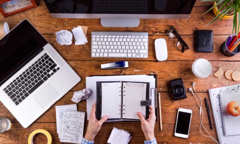 Como Organizar Sua Mesa de Trabalho de Forma Eficiente